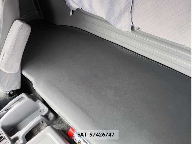Isuzu FORWARD 2019-09 6716167-25