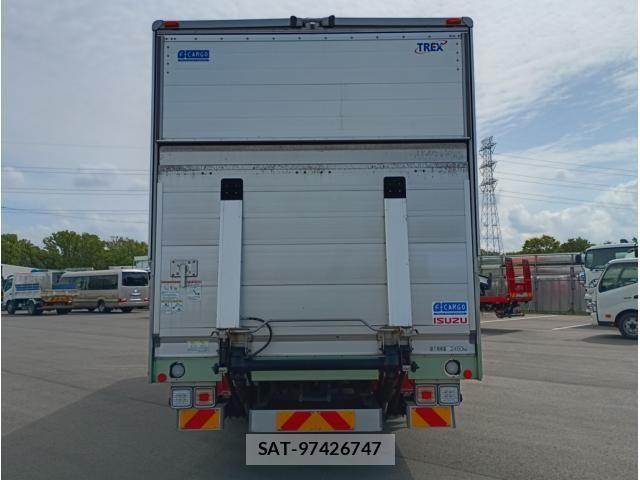 Isuzu FORWARD 2019-09 6716167-4