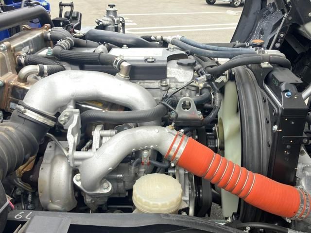 Isuzu FORWARD 2024-03 6734190-17