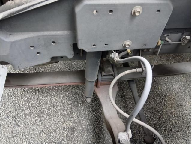 Isuzu FORWARD 2012-03 6805415-16