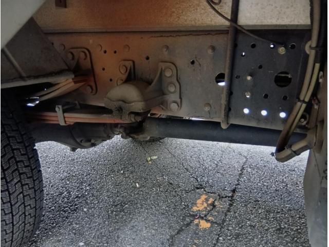 Isuzu FORWARD 2012-03 6805415-29