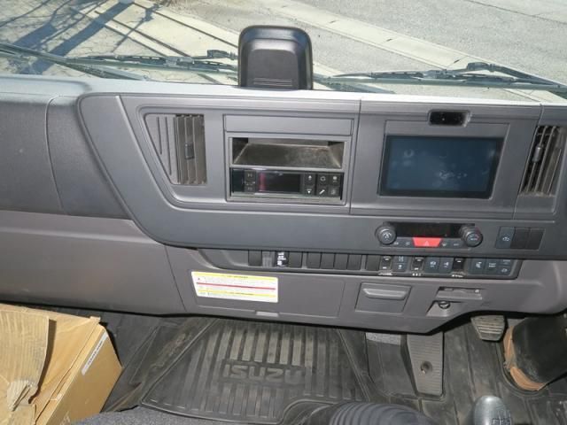 Isuzu FORWARD 2024-12 6805403-28