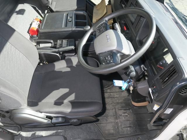 Isuzu FORWARD 2024-12 6805403-29