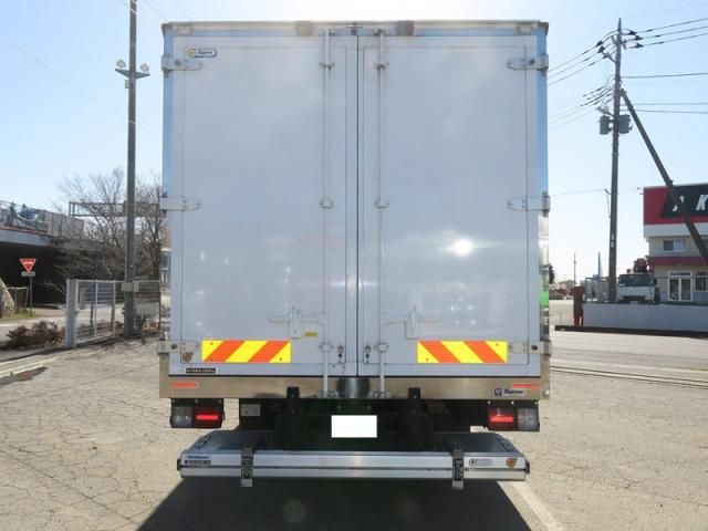 Isuzu FORWARD 2024-12 6805403-4