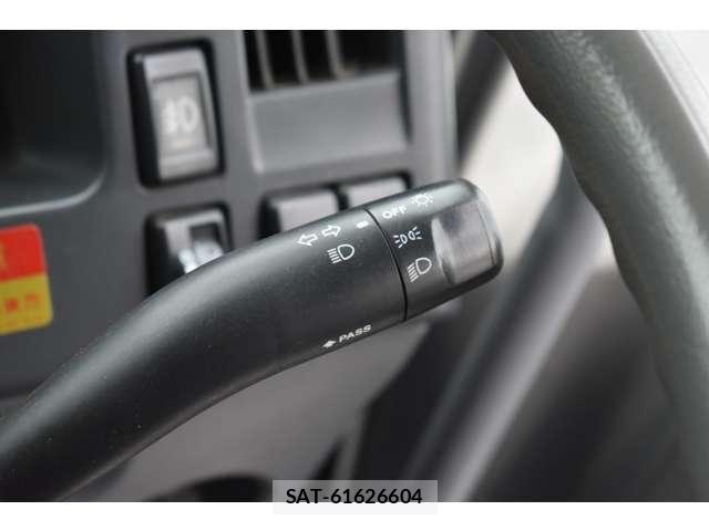 Isuzu FORWARD 2012-11 6814974-11