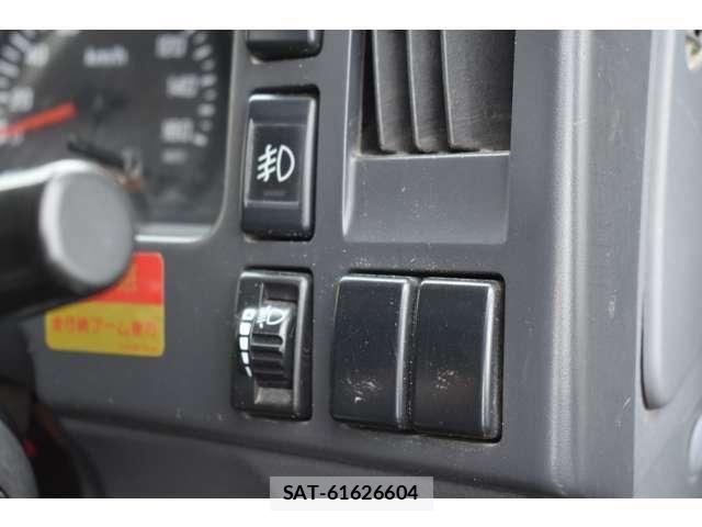 Isuzu FORWARD 2012-11 6814974-13