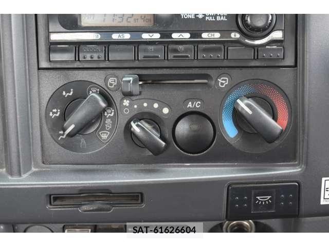 Isuzu FORWARD 2012-11 6814974-16