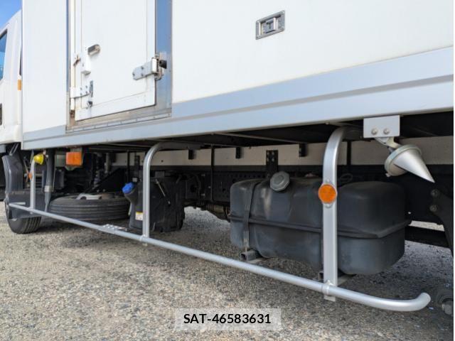 Isuzu FORWARD 2018-12 6905360-23