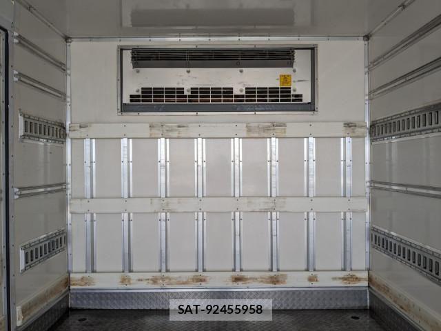 Isuzu FORWARD 2018-12 6905372-18