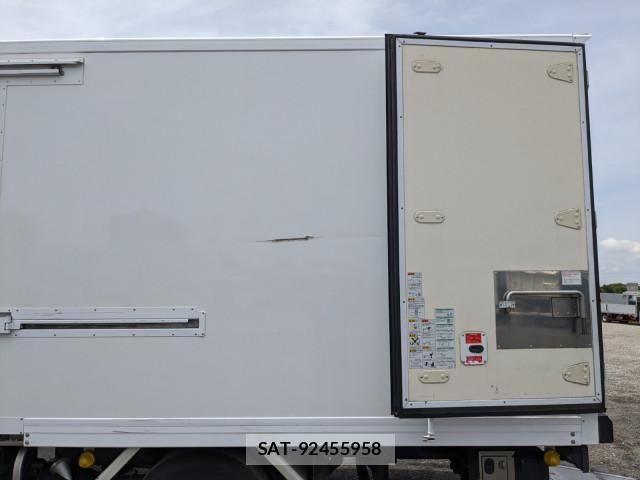 Isuzu FORWARD 2018-12 6905372-22