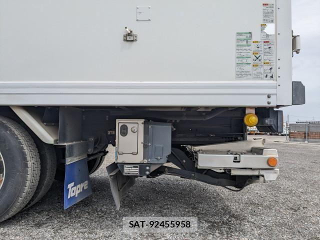 Isuzu FORWARD 2018-12 6905372-23