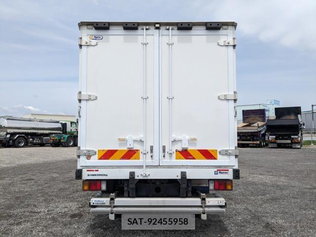 Isuzu FORWARD 2018-12 6905372-4