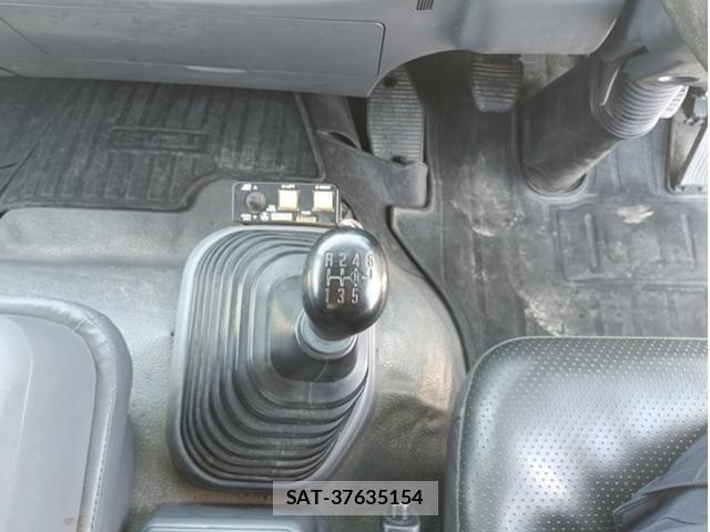 Isuzu FORWARD 2017-03 6905371-27