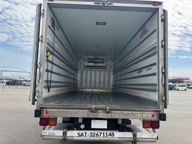 Isuzu FORWARD 2015-11 6905377-14