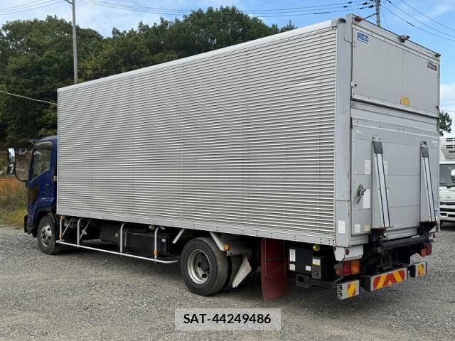 Isuzu FORWARD 2013-11 7020506-3