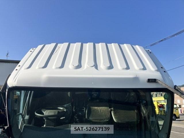 Isuzu FORWARD 2018-12 7020504-11