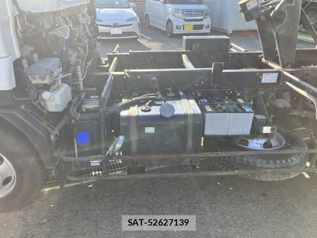 Isuzu FORWARD 2018-12 7020504-24