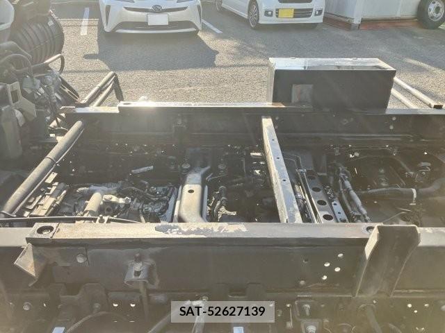 Isuzu FORWARD 2018-12 7020504-25