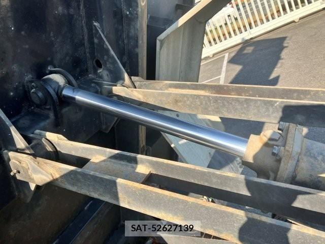Isuzu FORWARD 2018-12 7020504-26