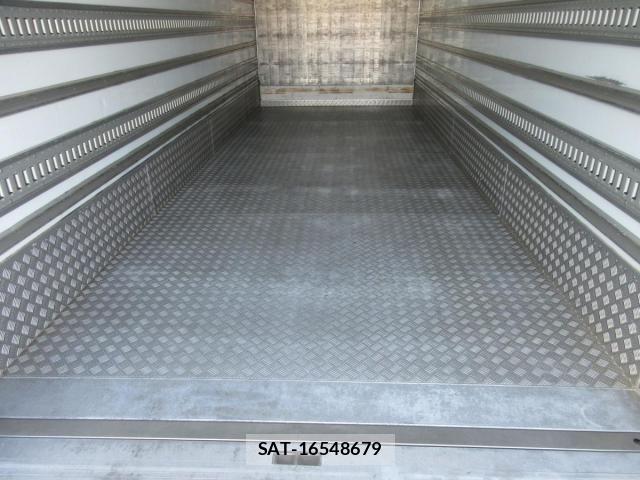 Isuzu FORWARD 2018-07 7020508-28