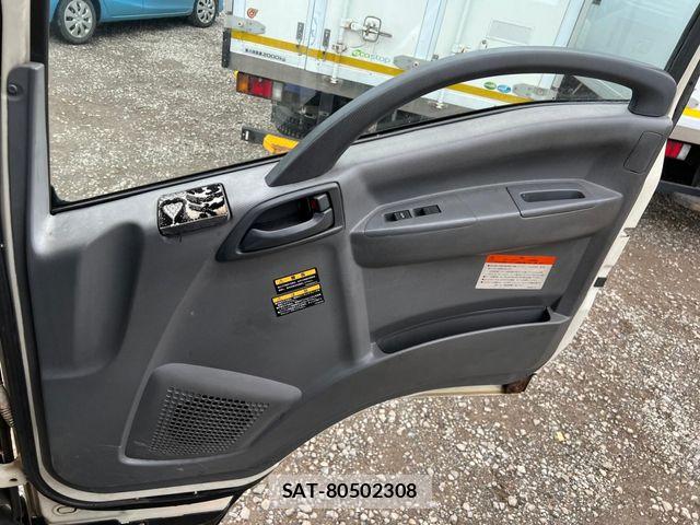 Isuzu FORWARD 2012-04 7058626-9