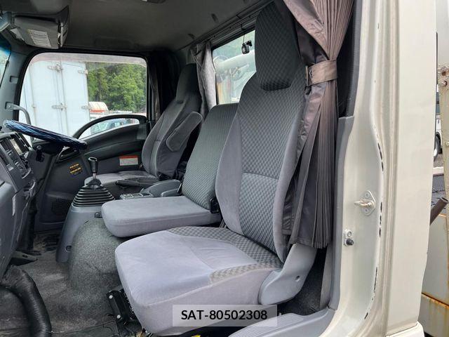 Isuzu FORWARD 2012-04 7058626-11