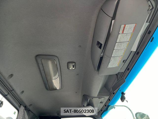 Isuzu FORWARD 2012-04 7058626-5