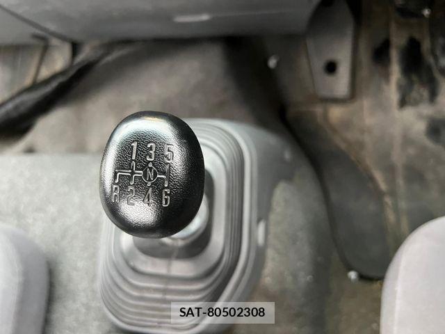 Isuzu FORWARD 2012-04 7058626-7