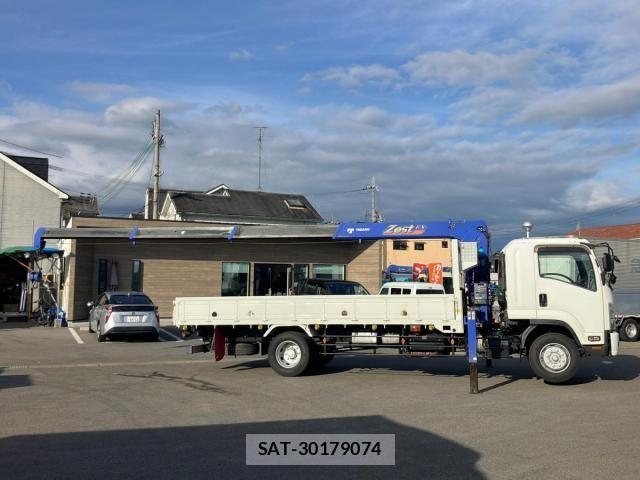 Isuzu FORWARD 2020-07 7058622-5