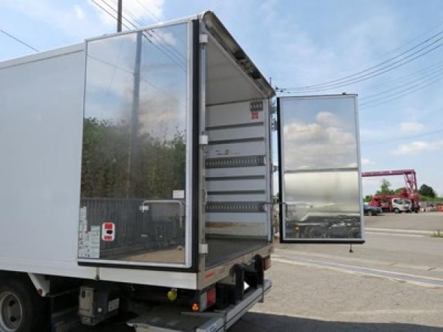 Isuzu FORWARD 2023-03 7199606-5