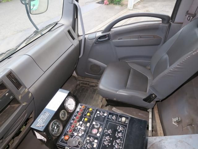 Isuzu FORWARD 2016-02 7199615-29
