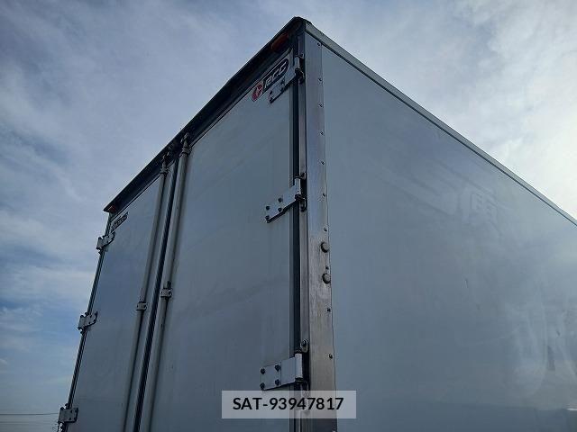 Isuzu FORWARD 2010-09 7250882-11