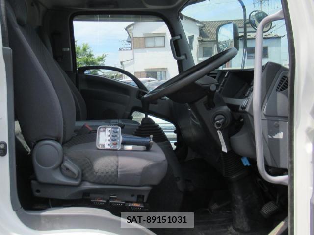 Isuzu FORWARD 2017-03 7250864-23