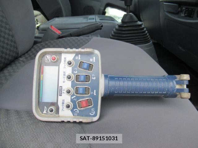 Isuzu FORWARD 2017-03 7250864-24