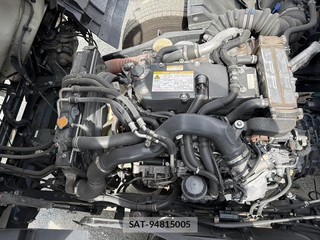 Isuzu FORWARD 2017-09 7250875-24