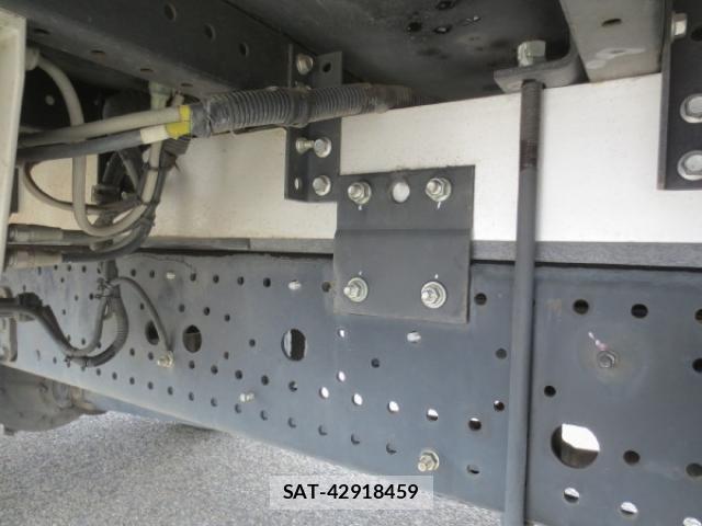 Isuzu FORWARD 2020-09 7250870-13