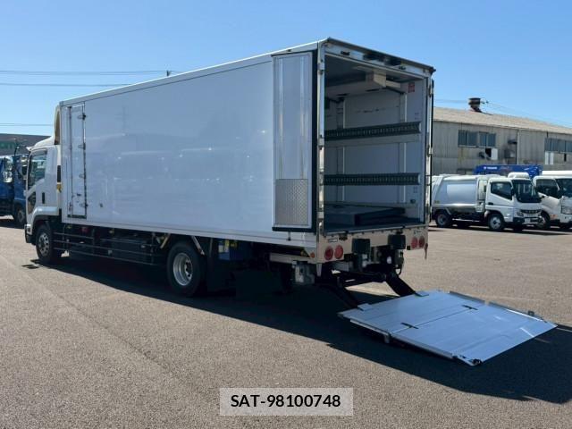 Isuzu FORWARD 2018-08 7250874-17