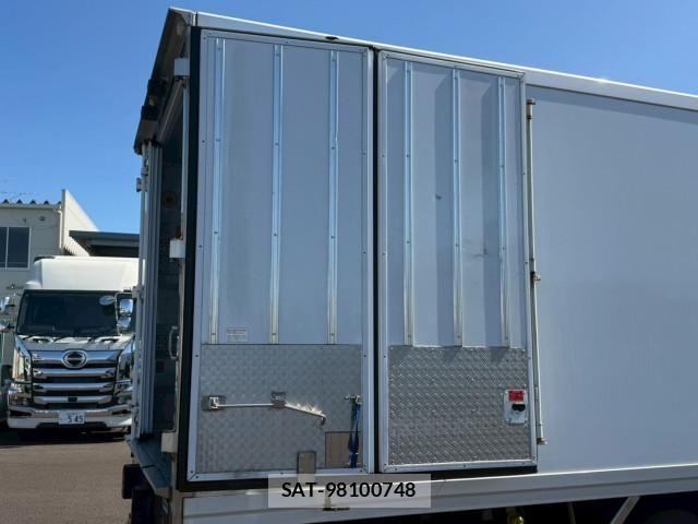 Isuzu FORWARD 2018-08 7250874-21