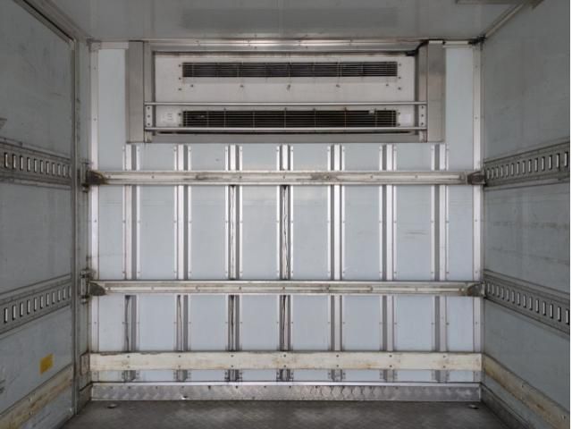 Isuzu FORWARD 2013-09 7306679-16