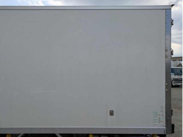 Isuzu FORWARD 2013-09 7306679-22