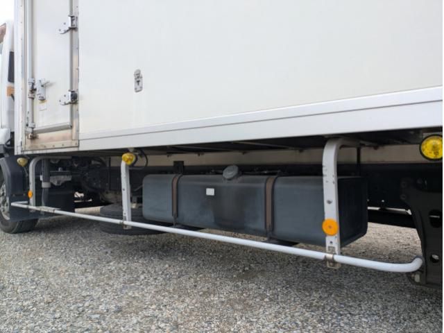 Isuzu FORWARD 2013-09 7306679-27