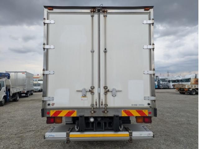 Isuzu FORWARD 2013-09 7306679-8