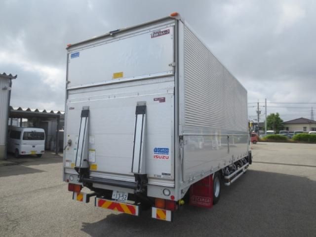 Isuzu FORWARD 2020-12 7306676-3