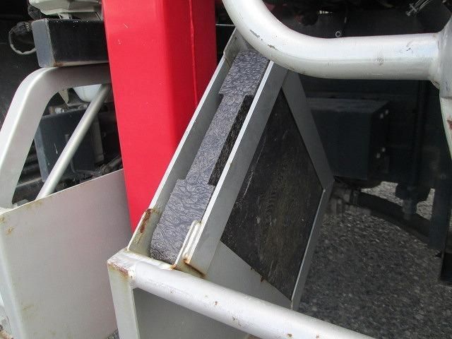 Isuzu FORWARD 2019-03 7306677-26