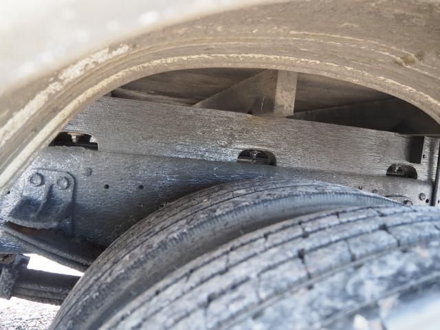 Isuzu FORWARD 2014-07 7306675-27