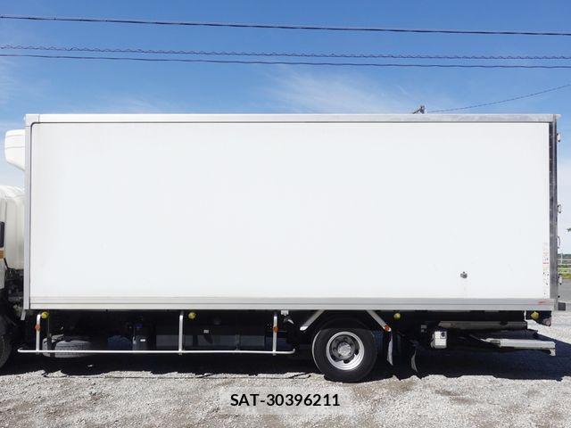 Isuzu FORWARD 2018-09 7327169-9
