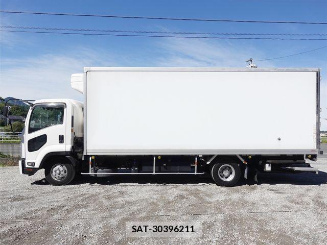 Isuzu FORWARD 2018-09 7327169-10