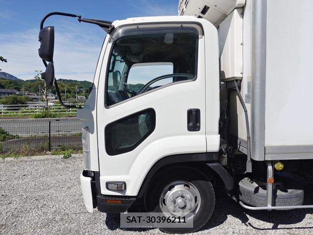 Isuzu FORWARD 2018-09 7327169-12