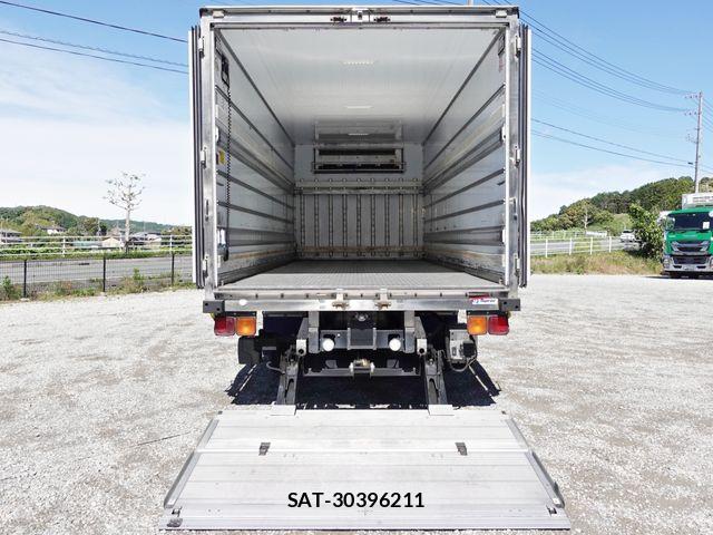 Isuzu FORWARD 2018-09 7327169-13