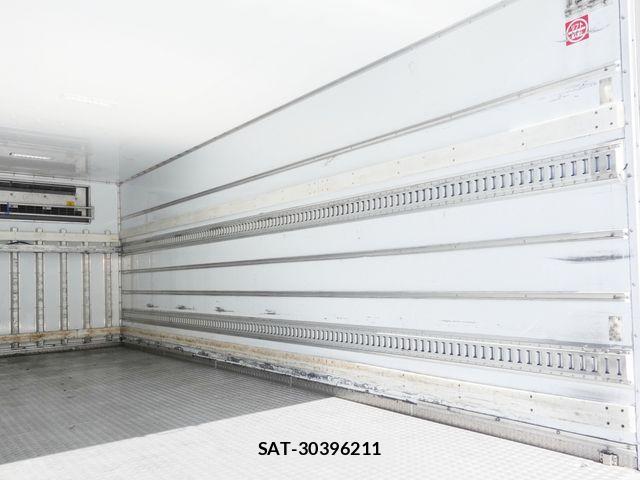Isuzu FORWARD 2018-09 7327169-16